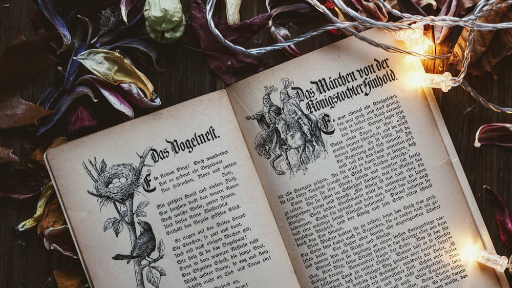 An open German fairytale book