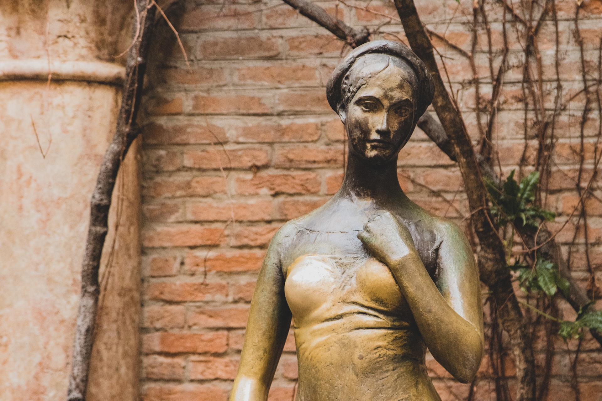 Statue of Juliet from Romeo and Juliet in Verona, Italy.